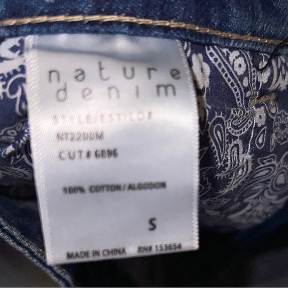 Nature Denim with Paisley Pockets - Picture 5 of 5